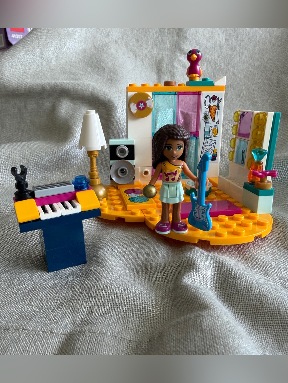 LEGO Friends: Andrea’s Bedroom #41341 COMPLETE and RETIRED